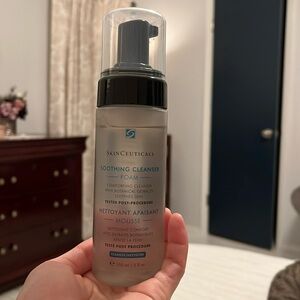 Skinceuticals Soothing Cleansing Foam